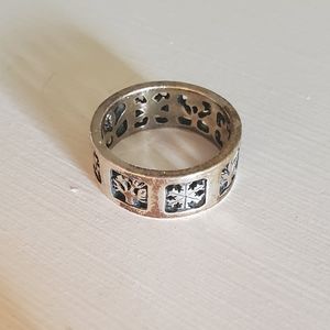 Retired James Avery Seasons Ring